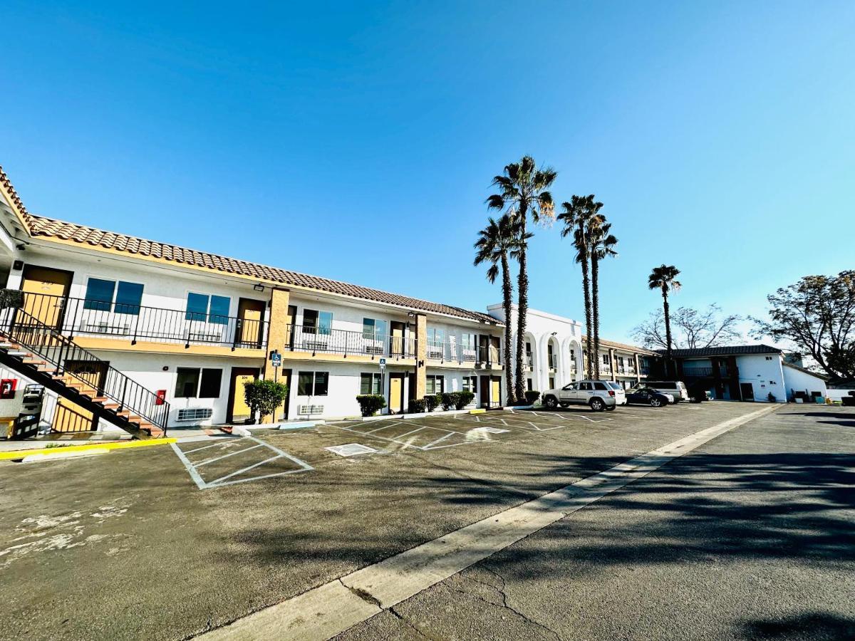 Casa Blanca Express & Suites Cypress Buena Park - Anaheim Area Exterior foto